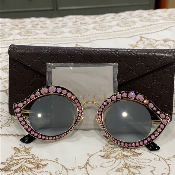 Gucci Accessories - Gucci Cat Eye Lips Pink Crystal Sunglasses